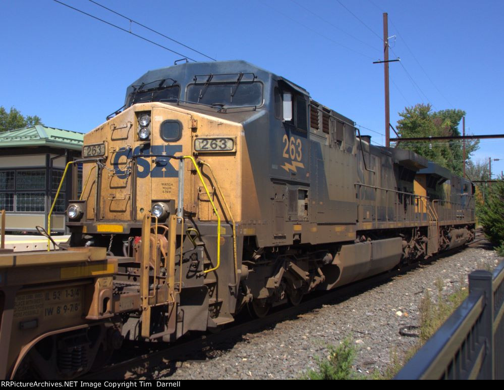 CSX 263 on I032